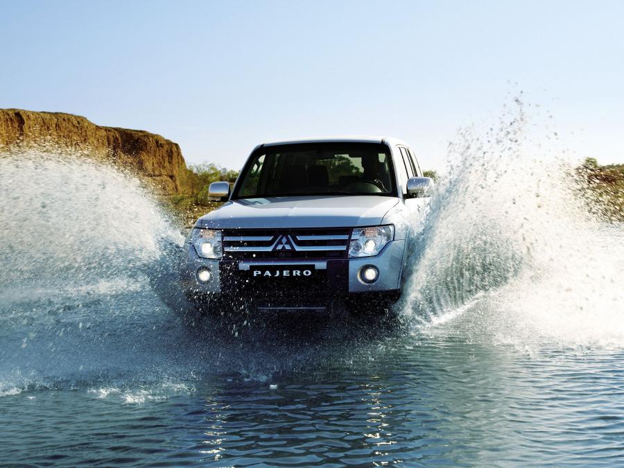  Mitsubishi Pajero 5-Door 2006 года  (фото 6 из 38)